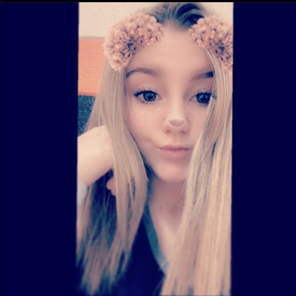 Meet your Posher, Riley - Picture 2 of 3